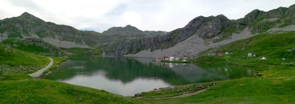 Kapetanovo jezero Moracke planine
